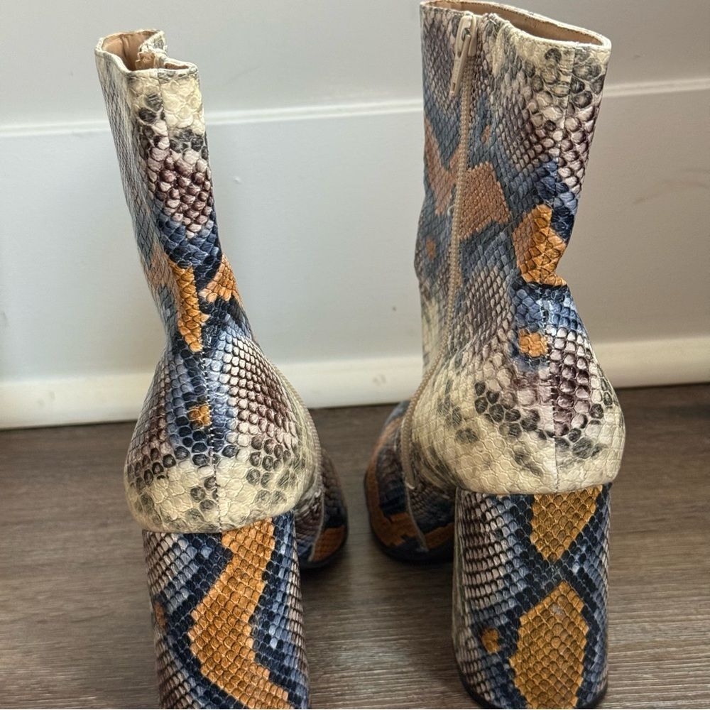 Erica Statement Snakeskin Ankle Boots – Size 9 - Picture 4 of 6
